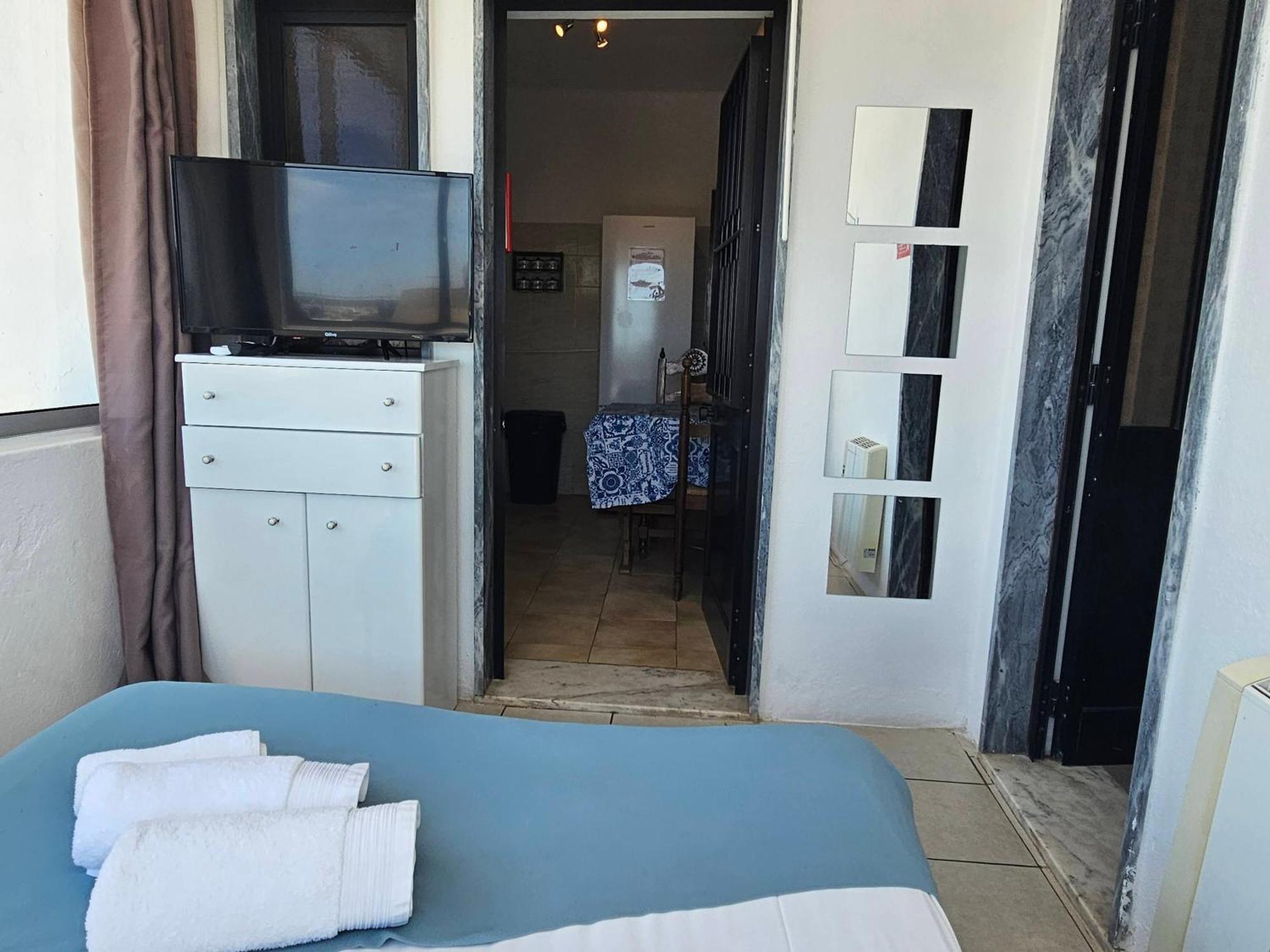 Blife Marya Private Rooms - Airport Stay Faro Room photo