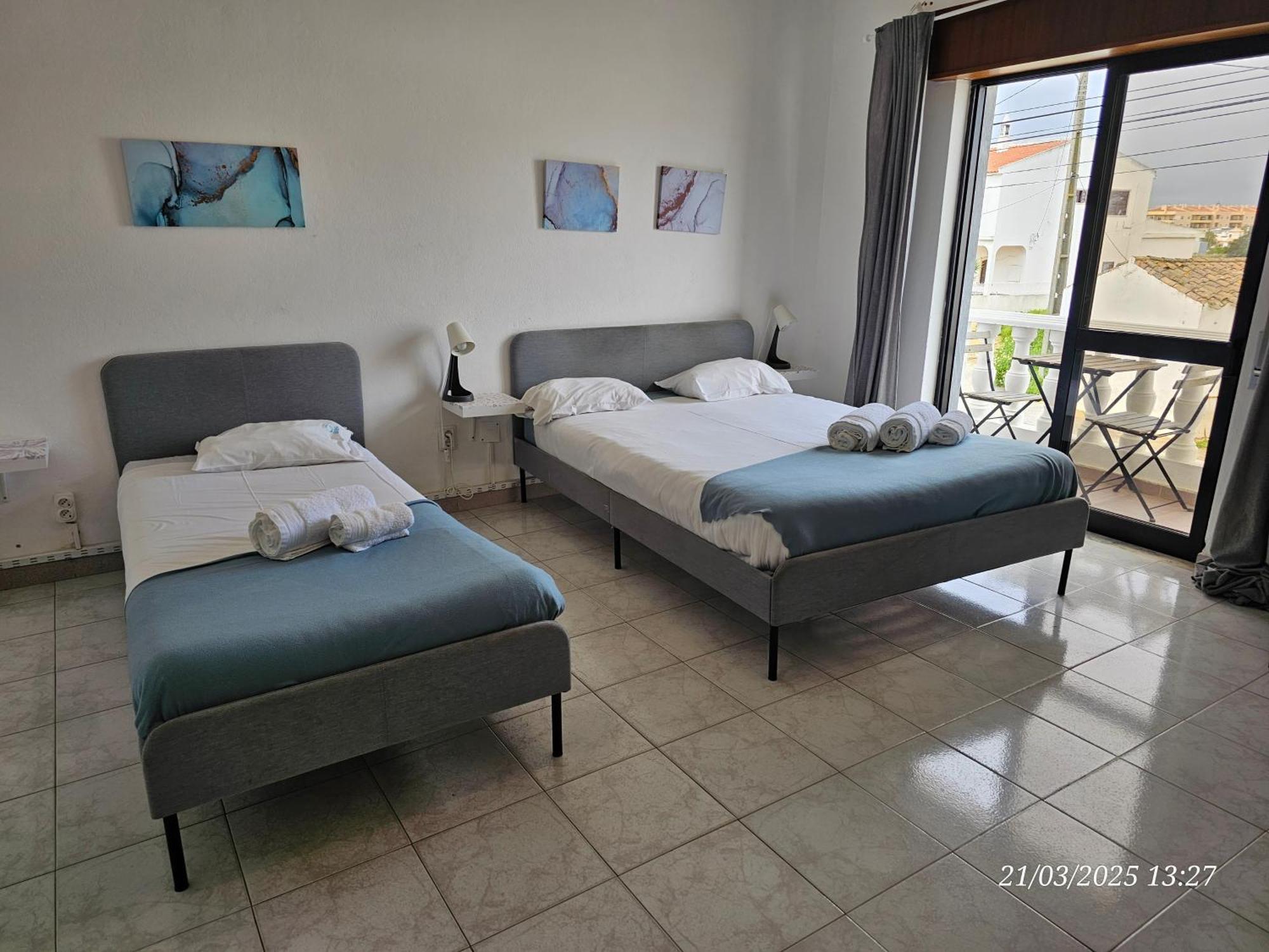 Blife Marya Private Rooms - Airport Stay Faro Room photo