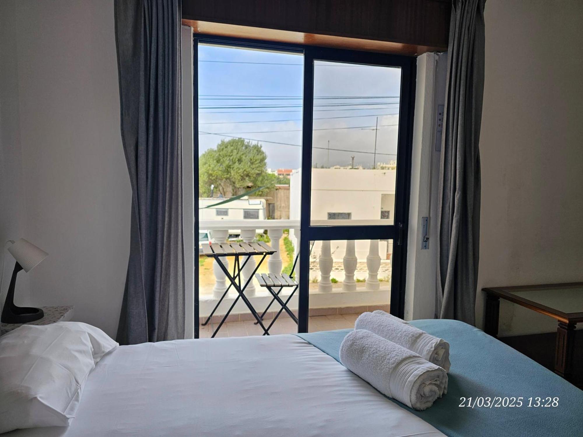 Blife Marya Private Rooms - Airport Stay Faro Room photo