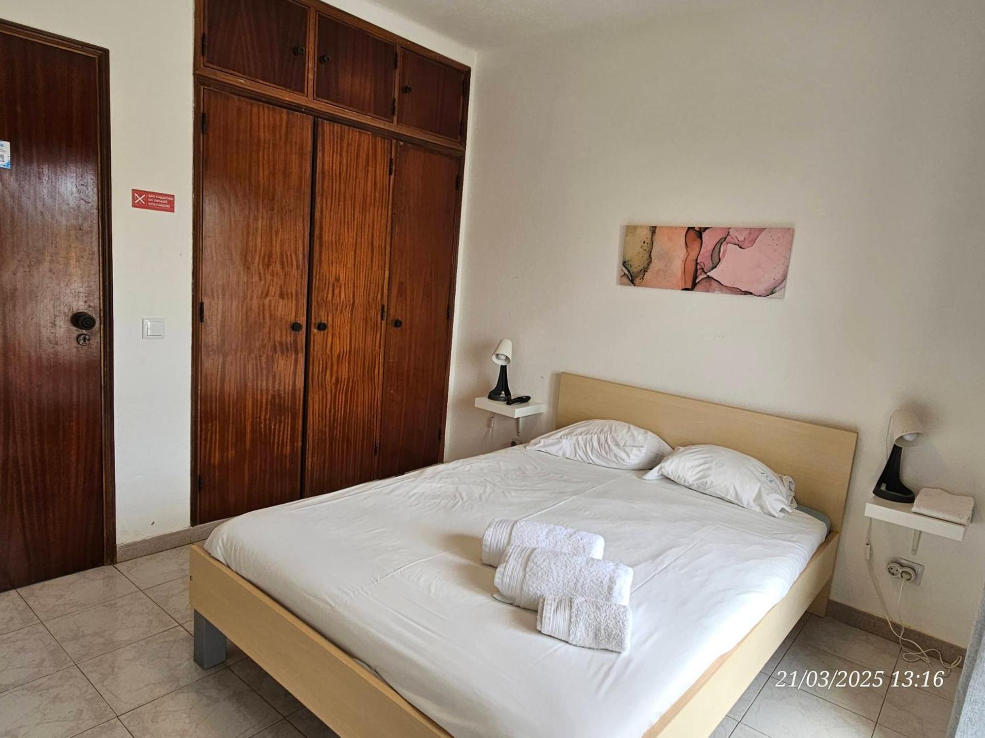 Blife Marya Private Rooms - Airport Stay Faro Room photo